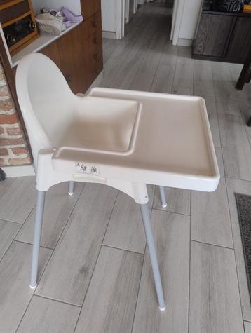 kinder eetstoel wit beschikbaar voor biedingen