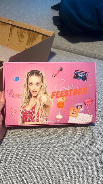 Camille Feestbox - NIEUW beschikbaar voor biedingen