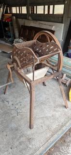 Oude bietenmolen in goede staat, Ophalen