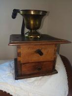 Grote antieke koffiemolen, winkelmodel, Ophalen