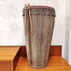 Afrikaanse trommel 60cm hoog, Muziek en Instrumenten, Trommel, Gebruikt, Ophalen