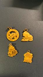 Gold overlay on copper charms Jostens, Ophalen of Verzenden, Gebruikt, Transport, Speldje of Pin