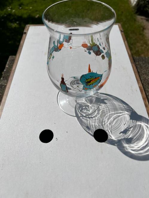 Duvel glas Yan Sorgi, Verzamelen, Glas en Drinkglazen, Zo goed als nieuw, Ophalen of Verzenden