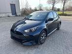 Toyota Yaris 1.5 VVT-i Navi DAB Camera LineA, Auto's, Stof, 4 cilinders, Zwart, Parkeersensor