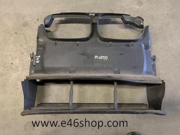 LUCHTGELEIDER BMW E46 COMPACT OE 51718268377, Auto-onderdelen, Carrosserie, Bumper, BMW, Gebruikt, Ophalen of Verzenden