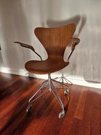Desk Chair Model 3217 by Arne Jacobsen for Fritz Hansen, Huis en Inrichting, Ophalen of Verzenden, Zo goed als nieuw, Bruin, Bureaustoel