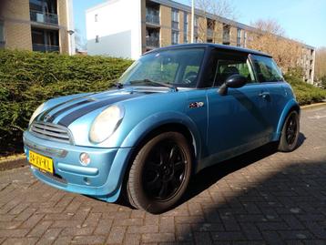 Mini One Pepper nieuwe motor 31.000km gelopen, Autos, Cuir, Carnet d'entretien, Boîte manuelle, Noir