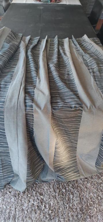 2 Heytens kostbaar verduisterende  2X 4m =8m  900€ beschikbaar voor biedingen