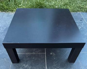 Tafel zwart beschikbaar voor biedingen