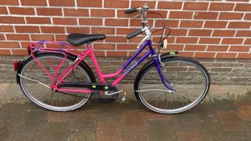 Meisjes fiets beschikbaar voor biedingen