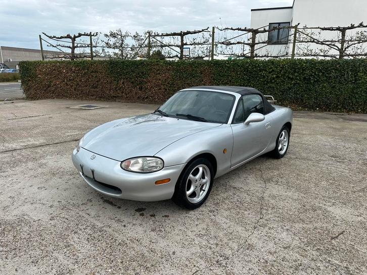 Mazda MX-5 1.6i slechts 94.000 km Garantie, Auto's, Mazda, Bedrijf, Te koop, Benzine, Cabriolet, 2 deurs, Handgeschakeld, Zilver of Grijs