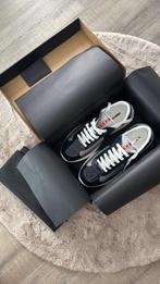 Chaussure prada Bleu Marine, Ophalen of Verzenden, Zo goed als nieuw, Blauw