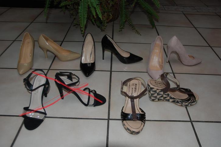 Escarpins et sandales à talons hauts Pointure 37 TBon Etat!, Vêtements | Femmes, Chaussures, Comme neuf, Escarpins, Noir, Enlèvement ou Envoi