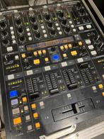 Behringer DDM4000 digitale DJ mixer, Ophalen of Verzenden, Zo goed als nieuw, Minder dan 5 kanalen, Microfooningang