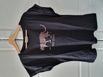 6 T-shirts , maat XL, nieuw en prima staat beschikbaar voor biedingen