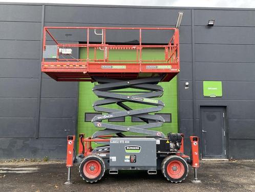 Skyjack SJ6832 RTE, Zakelijke goederen, Machines en Bouw | Liften, Steigers en Ladders