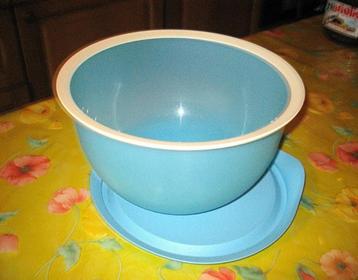 tupperware: erg mooi gerecht... inhoud 4,6 l beschikbaar voor biedingen