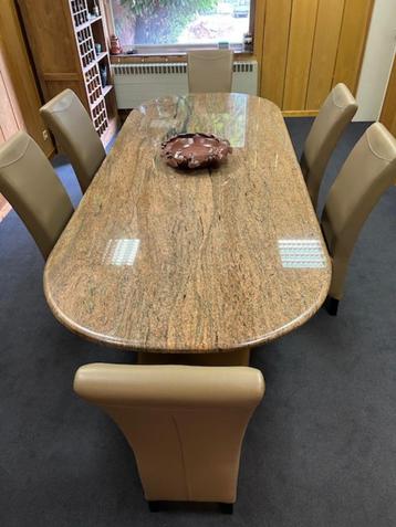 TAFEL IN GRANIET beschikbaar voor biedingen