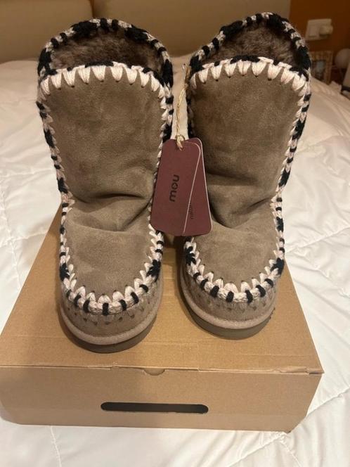nieuwe MOU enkellaarsjes, model Eskimo 24 (maat 38 of 39), Kleding | Dames, Schoenen, Nieuw, Lage of Enkellaarzen, Beige, Ophalen of Verzenden