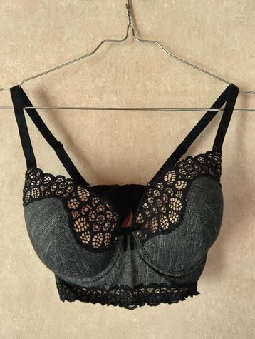 Zwarte bustier BH met kantdetails – maat 70E beschikbaar voor biedingen