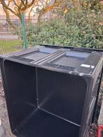 2 zwarte bakken ,1 met deksel beide niet waterdicht, Ophalen