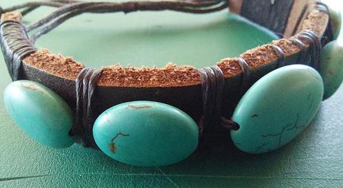 lederen armband met 5 turkoois stenen Nepal, Handtassen en Accessoires, Armbanden, Zo goed als nieuw, Leer, Ophalen of Verzenden