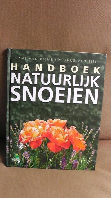 Handboek natuurlijk snoeien beschikbaar voor biedingen