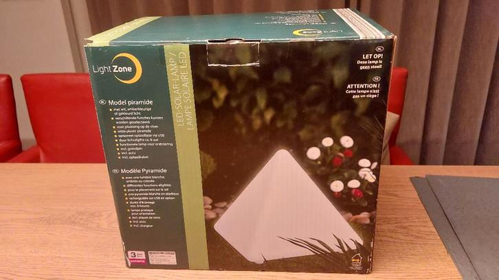 2 piramides sfeerverlichting voor tuin, Tuin en Terras, Buitenverlichting, Zo goed als nieuw, Vloerlamp, Kunststof, Zonne-energie