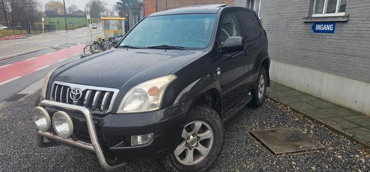 Toyota Land Cruiser Prado 3 portes - empattement court | 4x4, Autos, Toyota, Entreprise, Landcruiser, 4x4, Toit ouvrant, Sièges chauffants