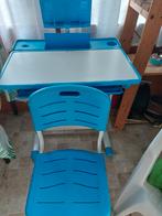 Tafel met stoel nieuw, Kinderen en Baby's, Kinderkamer | Tafels en Stoelen, Ophalen of Verzenden, Zo goed als nieuw