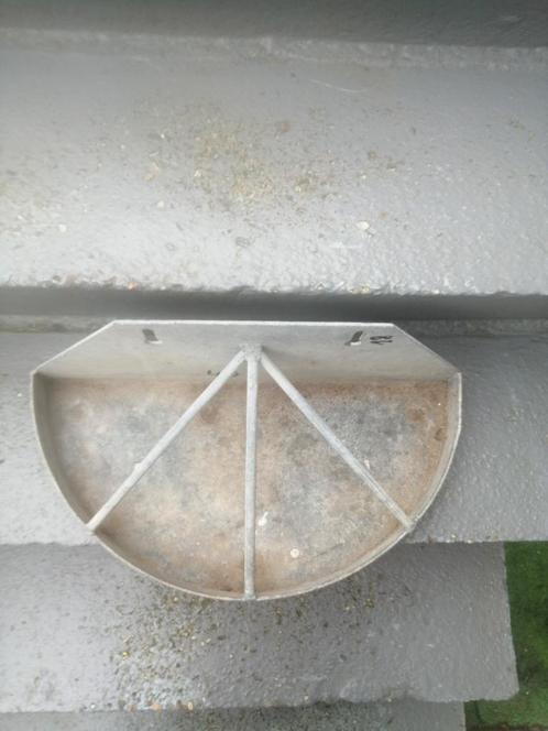 Te koop: metalen voederbak, Dieren en Toebehoren, Pluimvee | Toebehoren, Gebruikt, Drinken en Voederen, Ophalen