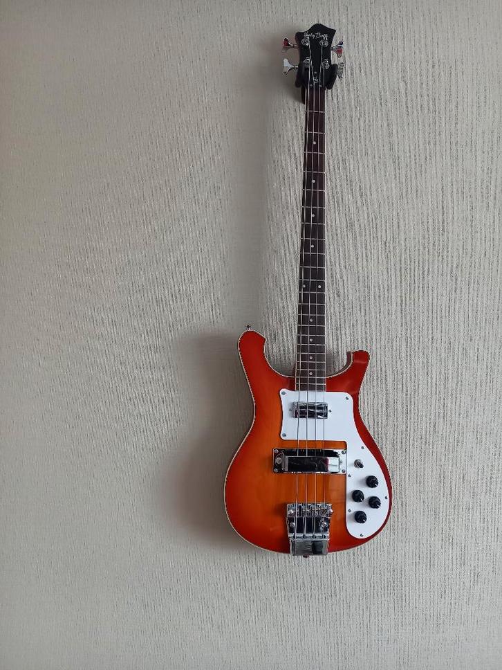 Harley Benton elektrische basgitaar te koop, Muziek en Instrumenten, Snaarinstrumenten | Gitaren | Bas, Zo goed als nieuw, Elektrisch