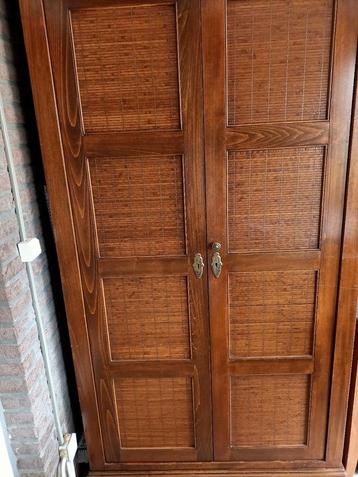 Kast Kerselaar hout, Enlèvement