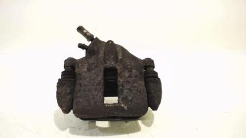REMKLAUW RECHTS VOOR Alfa Romeo 145 (930A) (01-1994/01-2001), Auto-onderdelen, Remmen en Aandrijving, Alfa Romeo, Gebruikt