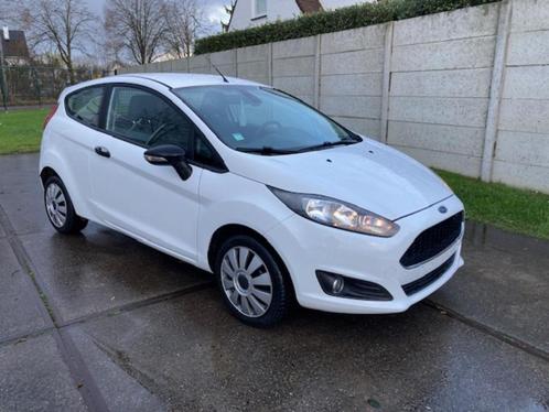 FORD FIESTA CT 06/2017 127000KM DIESEL EURO 6 6250€, Auto's, Bestelwagens en Lichte vracht, Bedrijf, Te koop, Used 1. Bestelwagens met ervaring.