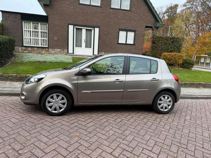 Renault Clio 1.2TCe 034500km 1eig Airco Navi trekhaak gekeur, Auto's, Renault, Bedrijf, Te koop, Clio, ABS, Airbags, Airconditioning