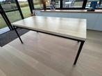 Massief eiken tafel met metalen poten/frame, Huis en Inrichting, Tafels | Eettafels, Ophalen, Gebruikt
