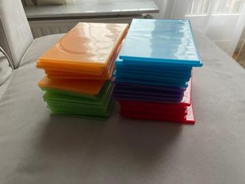 Lot de boitiers DVD/CD de couleur beschikbaar voor biedingen