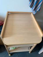 Verzorgingstafel op wieltjes + kussen, Ophalen, Gebruikt