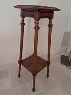 Staander voor beeld of bloemen, Ophalen