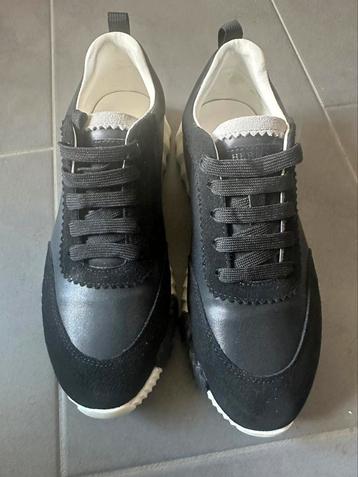 Nieuwe Hermes sneakers maat 43  beschikbaar voor biedingen