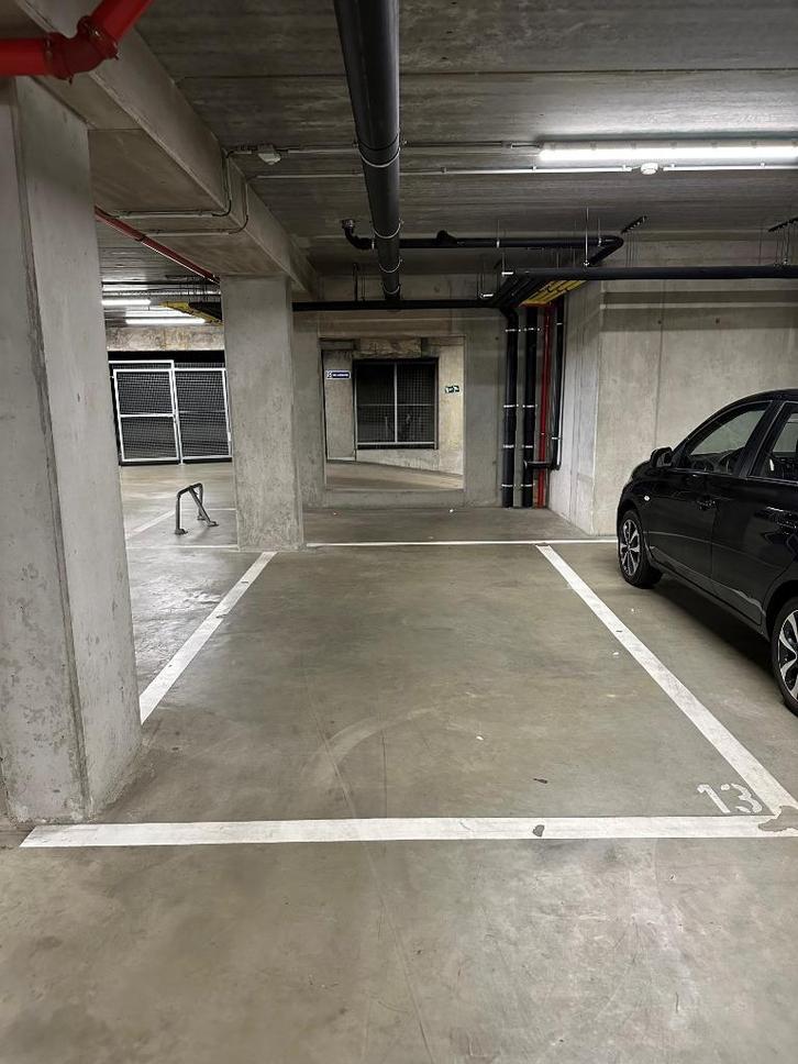 Ondergrondse parkeerplaats te huur – Leuven, Immo, Garages en Parkeerplaatsen, Leuven