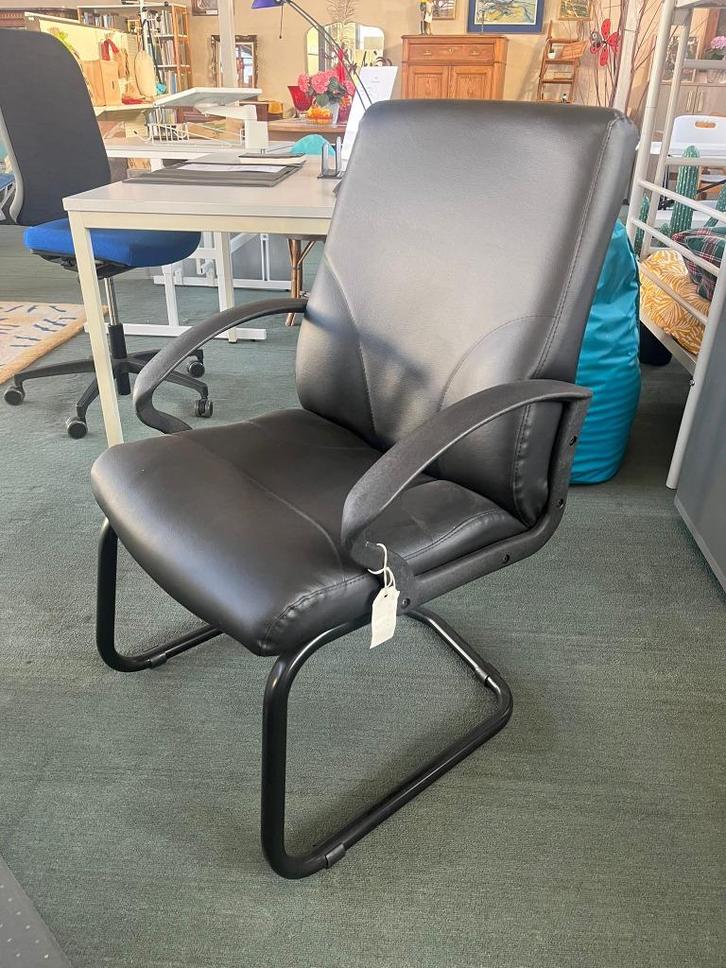 Vergaderstoel, Zakelijke goederen, Kantoor en Winkelinrichting | Kantoormeubilair en Inrichting, Stoel, Aankleding binnen, Receptie of Entree