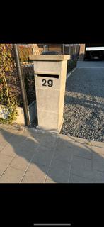 Natuursteen brievenbus, Tuin en Terras, Brievenbussen, Ophalen, Gebruikt, Hardsteen, Staande brievenbus