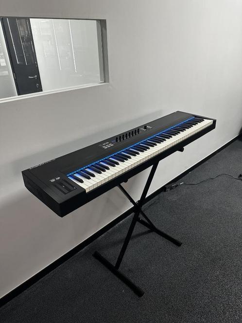 Komplete Kontrol S88 – smart MIDI keyboard controller, Muziek en Instrumenten, Keyboards, Zo goed als nieuw, 88 toetsen, Overige merken