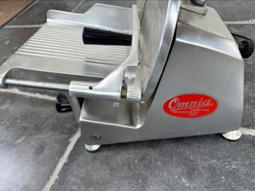Omnia professioneel vleessnijmachine beschikbaar voor biedingen