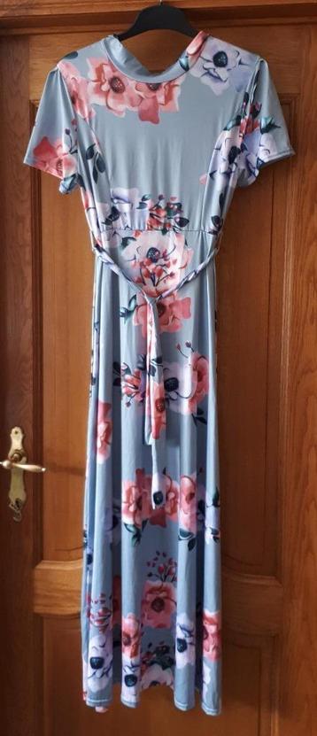 Lange jurk - blauw/roze bloemenprint - korte mouwen - maat L