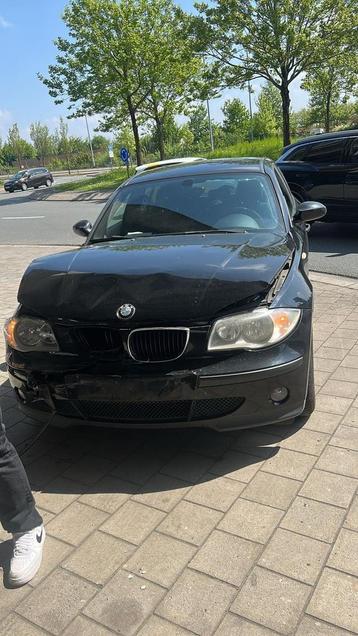 BMW 116i, Petite accident beschikbaar voor biedingen