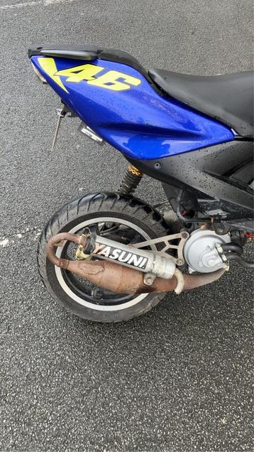 Yamaha mbk nitro 70top noir carbu 19.5, Enlèvement, Utilisé