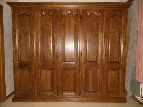 Belle armoire de 5 portes pour la chambre à coucher/dormir, Maison & Meubles, Armoires | Penderies & Garde-robes, 200 cm ou plus
